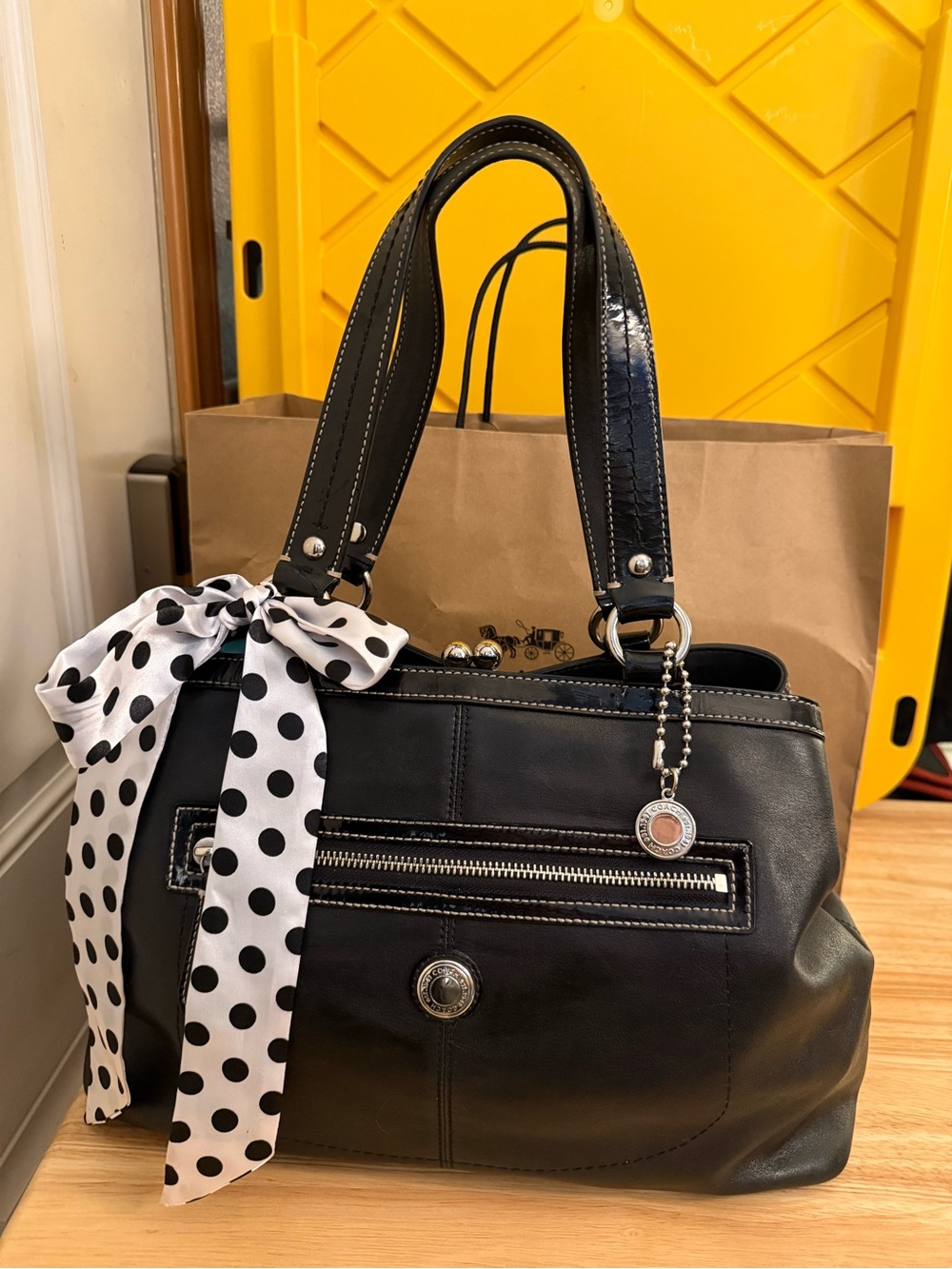 Black Coach Laura Carryall Kisslock